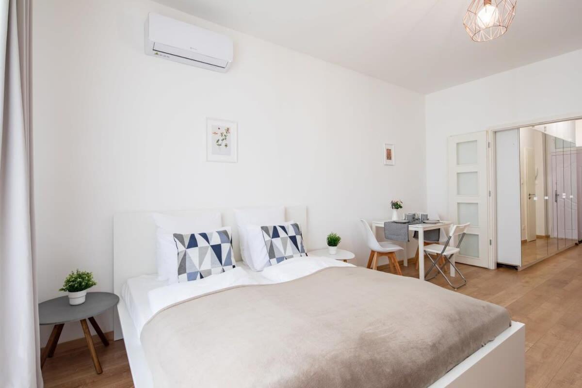 - Fresh With Balcony *
